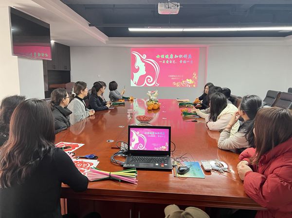 陜煤建設大秦置業(yè)公司：開展普法宣傳及心理健康講座活動