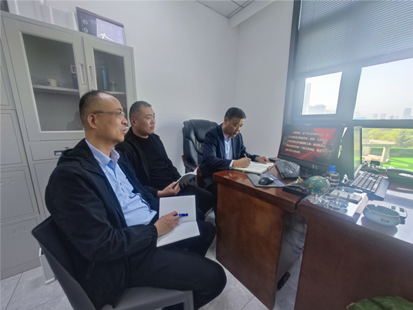 陜煤建設(shè)礦建三公司：把好“方向盤”，安全出行“穩(wěn)著陸”