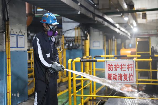 陜煤建設洗選煤運營公司紅柳林洗煤廠項目部：“三拳出擊”打好環(huán)保標準化“組合拳”