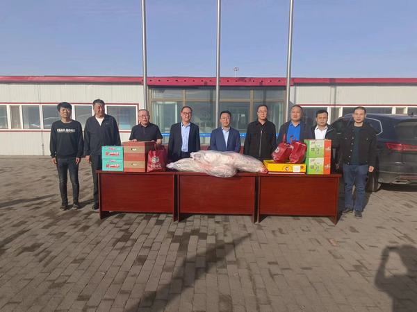 陜煤建設煤礦運營服務分公司：勞動節(jié)慰問一線干部職工