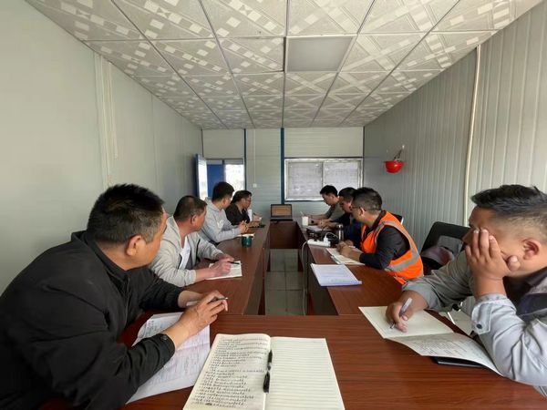 陜煤建設(shè)天工公司新疆第一項目部：工資有“薪”招，培訓(xùn)用“新”招，管理用“心”招納勞務(wù)派遣工