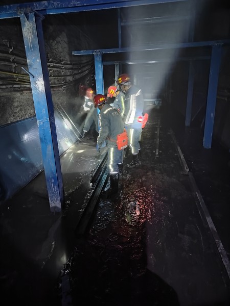 陜煤建設機電安裝公司涌鑫項目部順利完成安山煤礦皮帶安裝工程并正常運轉(zhuǎn)