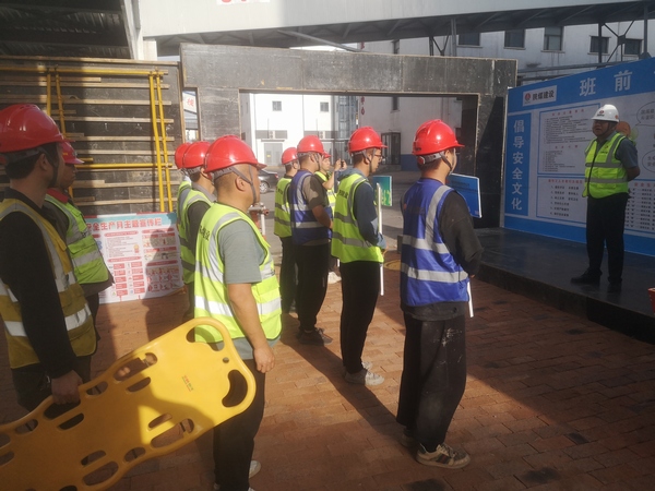 陜煤建設(shè)銅煤公司觸電演練進(jìn)行時(shí)！