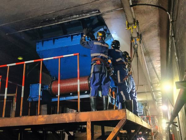 陜煤建設洗選煤分公司第二項目部如期順利完成檸條塔礦業(yè)公司給煤機拆除更換任務