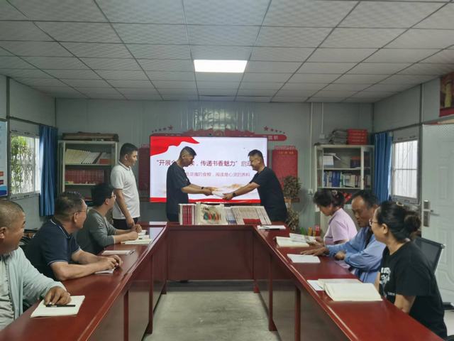 陜煤建設(shè)韓城分公司土建十二項(xiàng)目部：“四色閱讀”點(diǎn)亮讀書燈，讓生活溢滿書香
