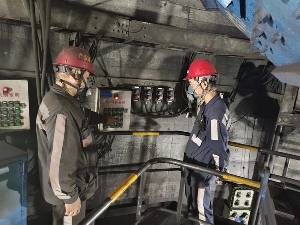 陜煤建設(shè)洗選煤運(yùn)營公司澄合山陽運(yùn)營項(xiàng)目部：喜逢金秋碩果時(shí)，不忘思源記師恩