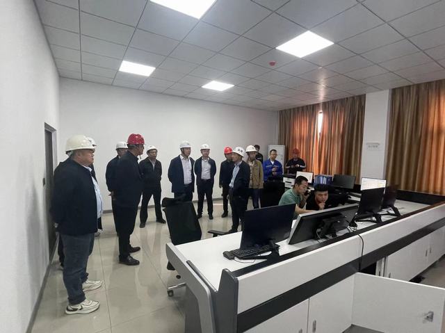 陜煤建設(shè)韓城分公司承建的榆陽煤炭物流園區(qū)工程順利完成竣工驗收移交