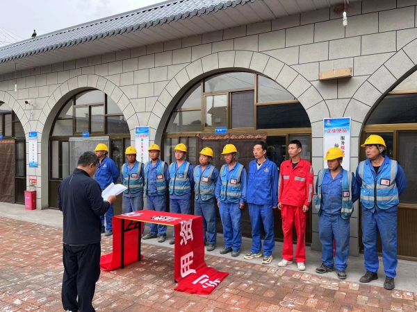 陜煤建設(shè)機電安裝公司涼水井項目部環(huán)?；顒釉谛袆?></div>
                                <div   id=