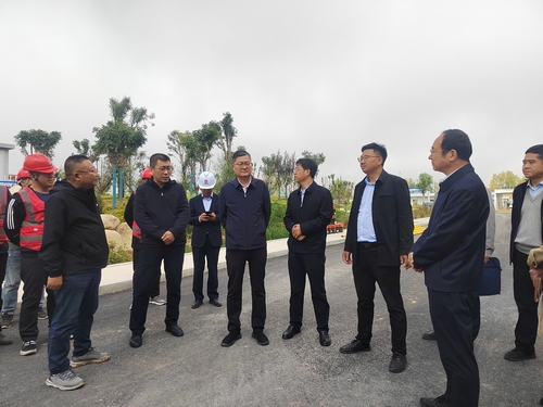 榆林市委副書記、市委黨校校長(zhǎng)李雄斌一行蒞臨榆林市委黨校新校區(qū)建設(shè)項(xiàng)目檢查指導(dǎo)工作