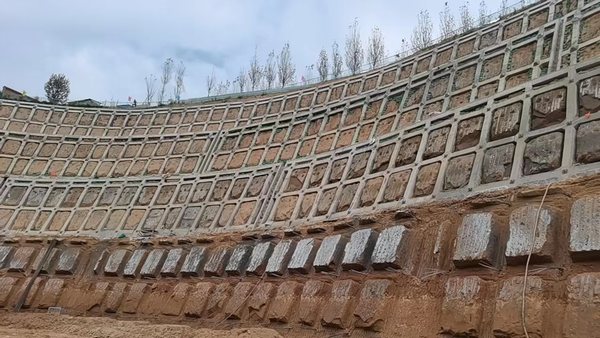 陜煤建設(shè)路橋分公司彬長項目部多舉措大干快進不松懈