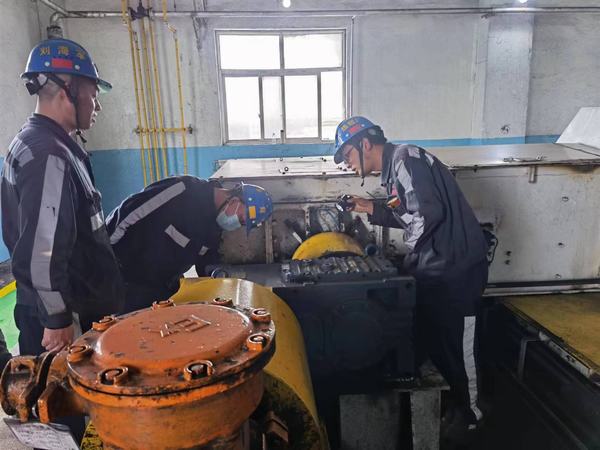 陜煤建設(shè)洗選煤運營公司紅柳林洗煤廠項目部：壓實責(zé)任不斷檔 抓牢安全不斷線