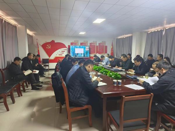 陜煤建設(shè)煤礦運營服務(wù)分公司：談話敲警鐘 風(fēng)清過元旦