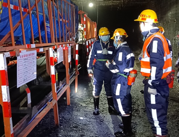 陜煤建設(shè)礦建三公司：落實“硬措施”打響安全“攻堅戰(zhàn)”