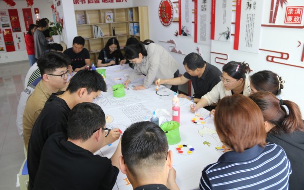 陜煤建設(shè)咸陽分公司開展“凝心聚力，多彩五一”趣味游戲活動