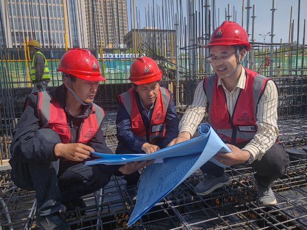 陜煤建設(shè)榆林公司榆溪圣境項(xiàng)目部：堅(jiān)守現(xiàn)場，做質(zhì)量的捍衛(wèi)者