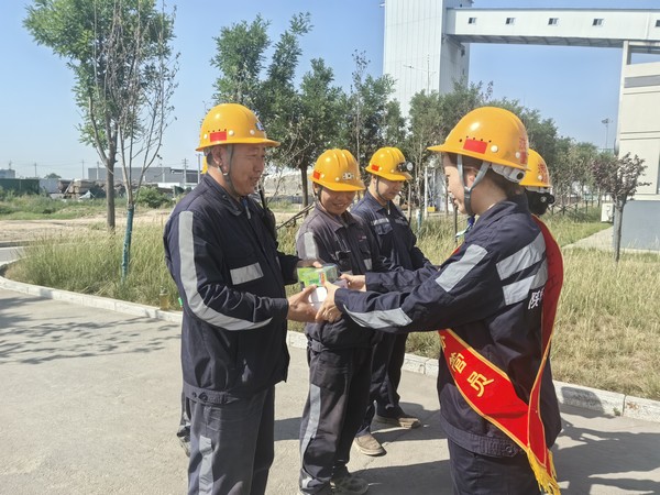 陜煤建設(shè)洗選煤運(yùn)營(yíng)公司神渭蒲城運(yùn)營(yíng)項(xiàng)目部 開展：“助檢修、囑安全、送溫暖”活動(dòng)