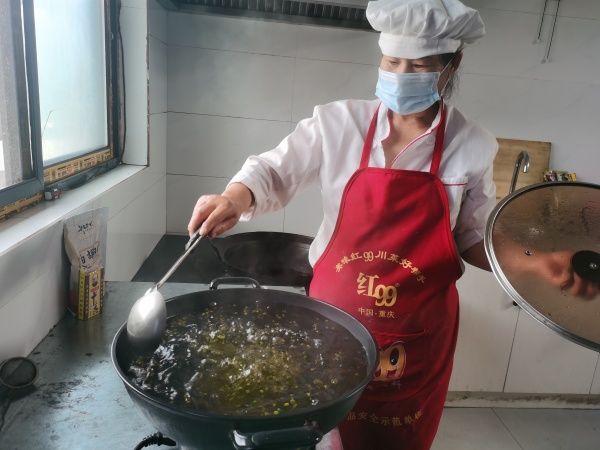 陜煤建設(shè)機(jī)電安裝公司：戰(zhàn)高溫，不服“暑”