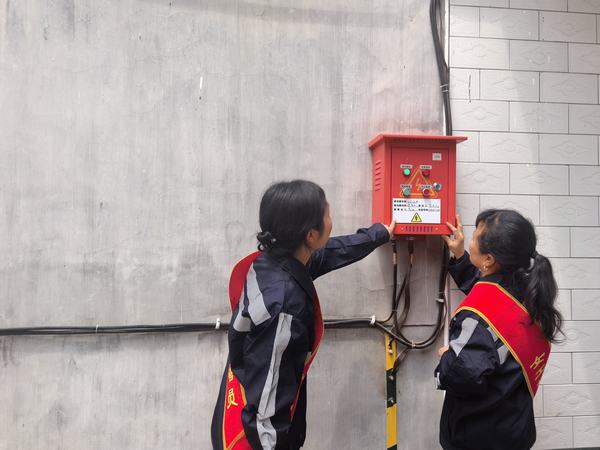 陜煤建設(shè)洗選煤運營公司神渭蒲城運營項目部：安全生產(chǎn)“她”力量  巾幗助安守平安