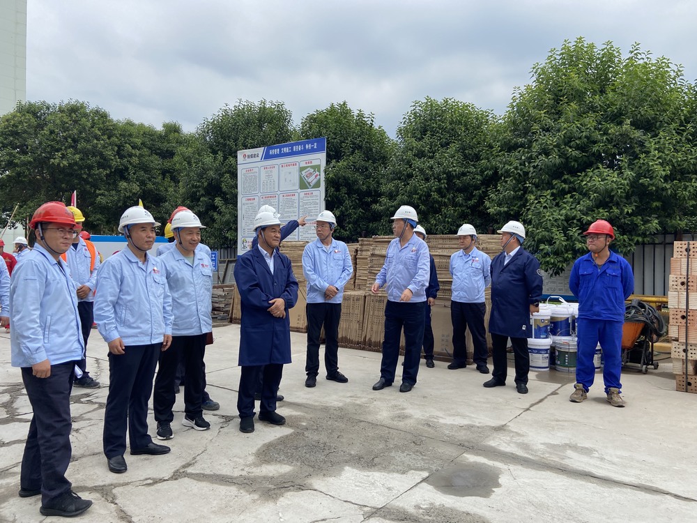 陜煤建設(shè)綠宇公司：陜西省化工學(xué)會(huì)理事會(huì)副理事長蒞臨消防一級站調(diào)研指導(dǎo)