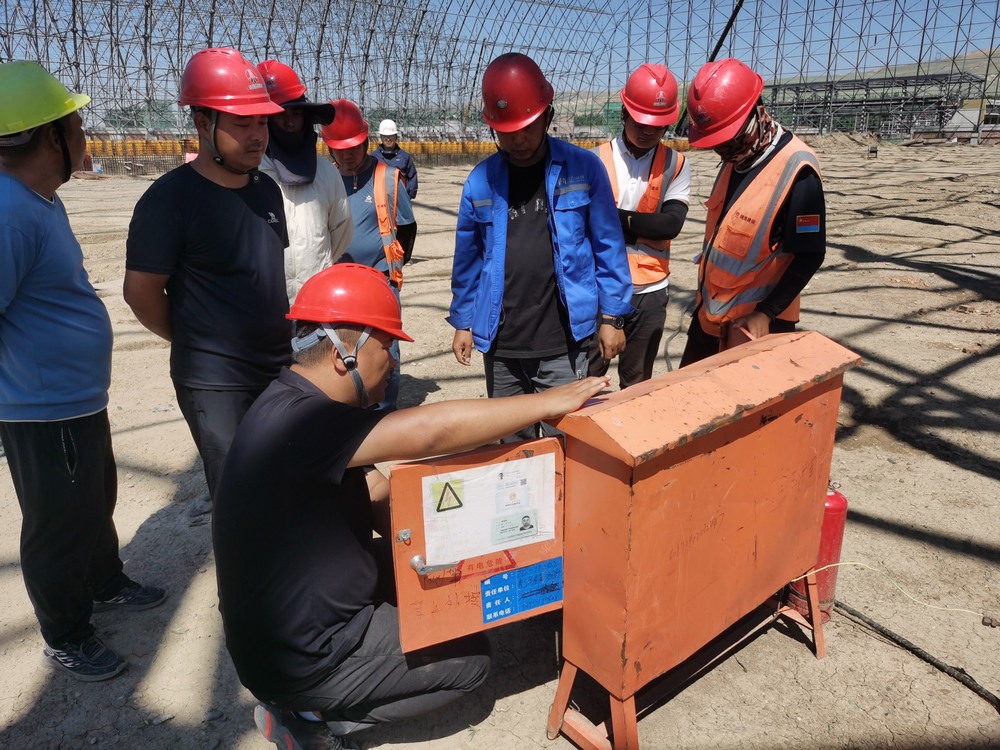 陜煤建設(shè)天工公司新疆第一項(xiàng)目部：繃緊安全管理弦，奏響百安行動(dòng)樂(lè)章