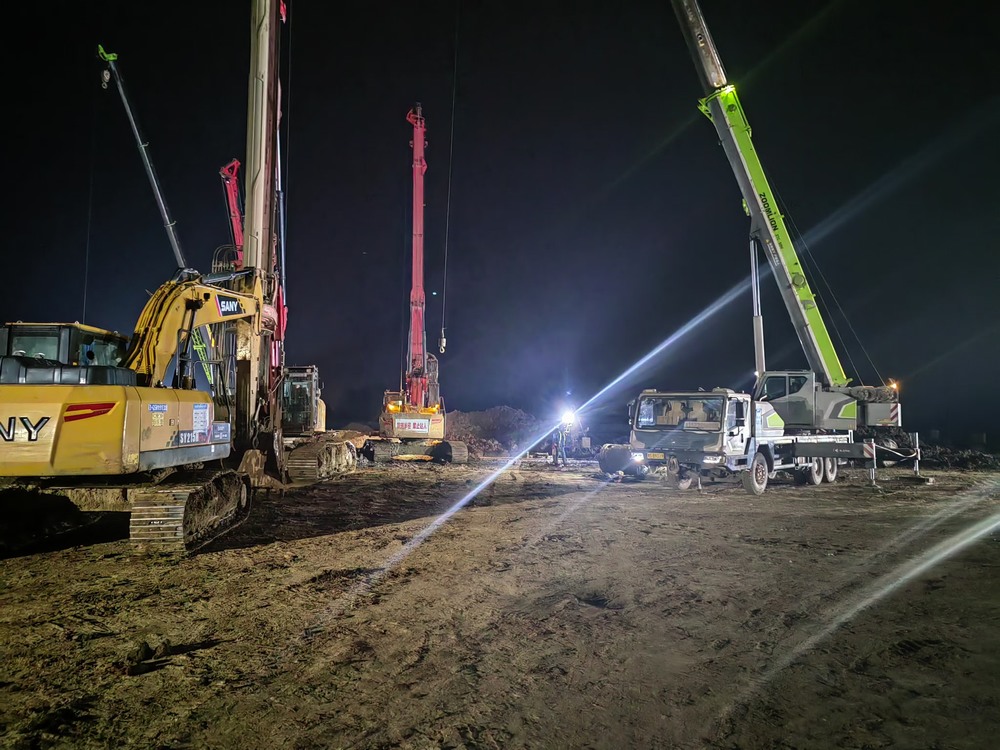 陜煤建設(shè)韓城分公司土建四項(xiàng)目部：夜幕下的奮斗，鑄就精品工程輝煌篇章