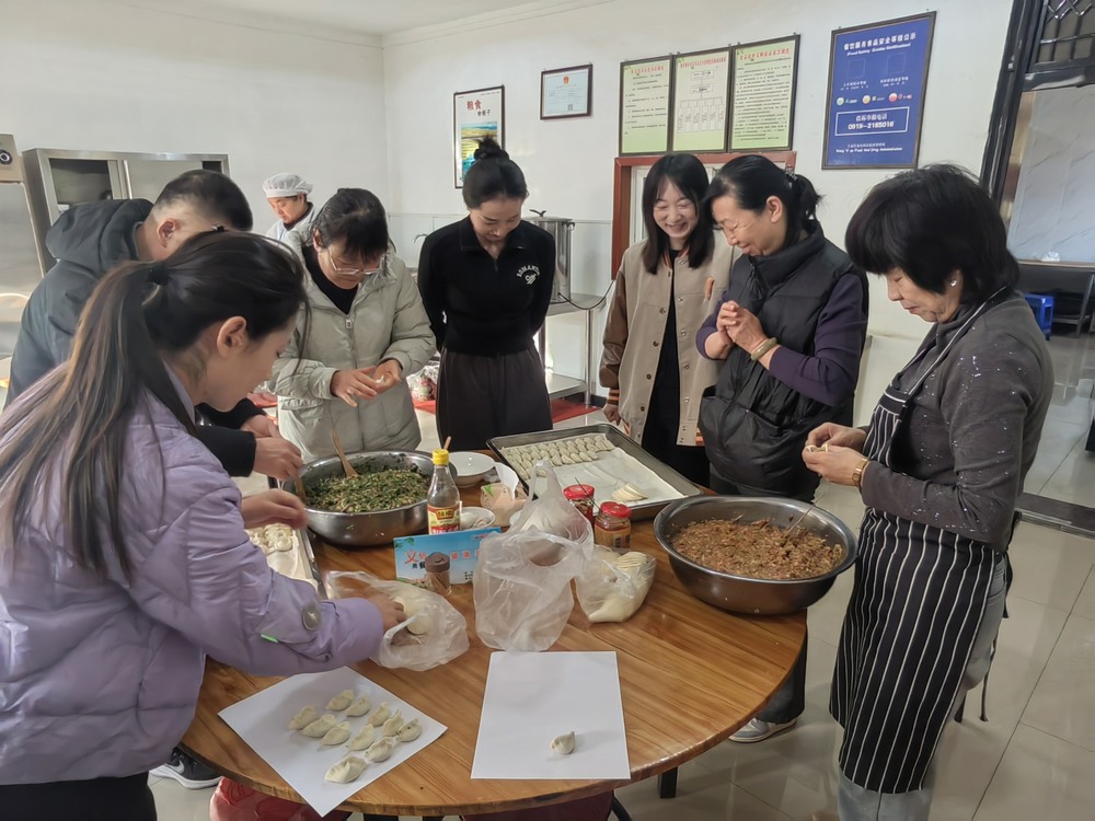 陜煤建設(shè)機(jī)電安裝公司：情暖冬至 爭當(dāng)主“餃”