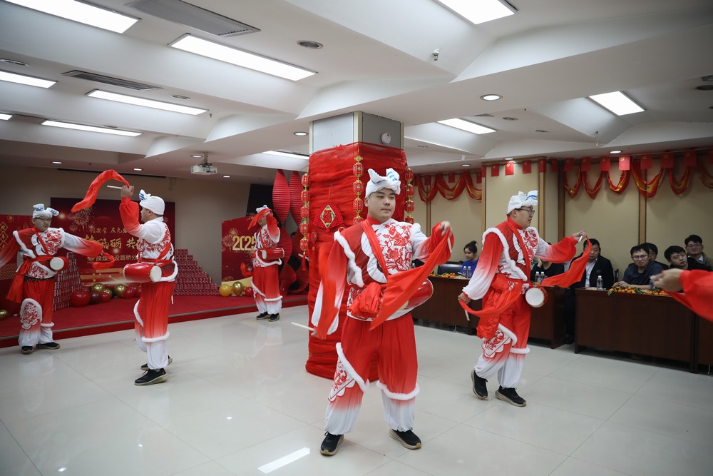 陜煤建設(shè)路橋分公司開展“話安全、慶元旦、迎新春”游藝聯(lián)歡會