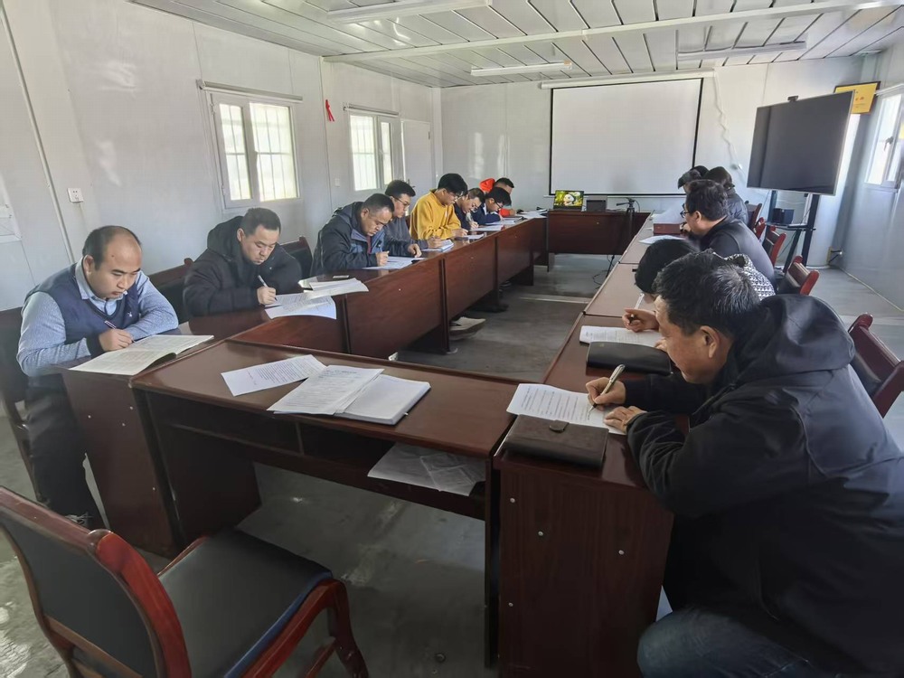 陜煤建設(shè)天工公司新疆第一項(xiàng)目部：“課”不容緩，筑牢復(fù)工安全防線