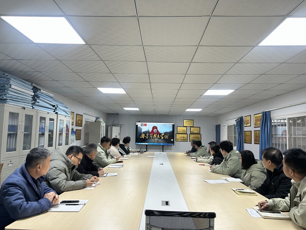 陜煤建設(shè)韓城分公司土建二項(xiàng)目部：傳承雷鋒精神，踐行時(shí)代擔(dān)當(dāng)