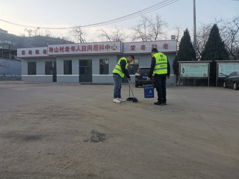 陜煤建設(shè)路橋分公司：學(xué)雷鋒，三月春“鋒”暖人心