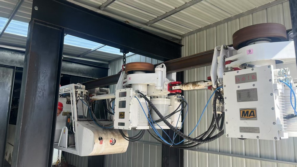 綠色動力賦能礦山運輸：陜煤建設(shè)礦建二公司首套鋰電單軌吊運輸系統(tǒng)正式投運