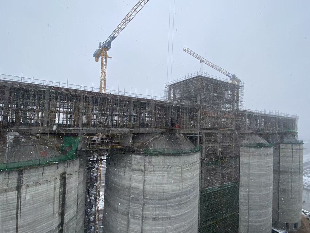 陜煤建設(shè)第二直屬項目部：43.8米高空鏖戰(zhàn)，攻克原煤倉施工“硬骨頭”