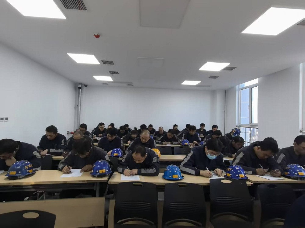 陜煤建設(shè)洗選煤運(yùn)營公司紅柳林洗煤廠項目部：撬動人才引領(lǐng)“新引擎，賦能現(xiàn)場管理“譜新篇”