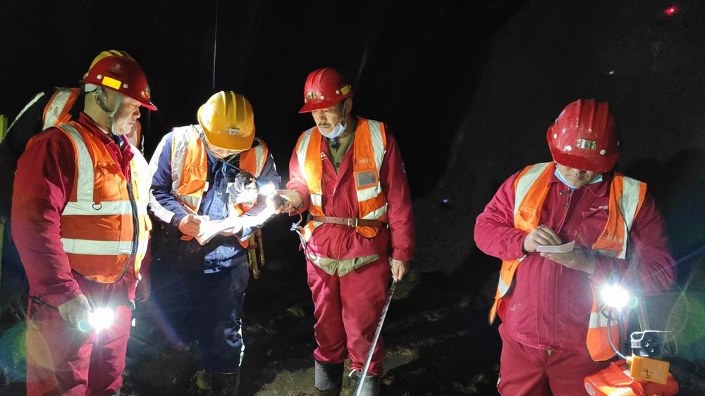 陜煤建設(shè)礦建三公司：請收看！“五一”勞動特寫