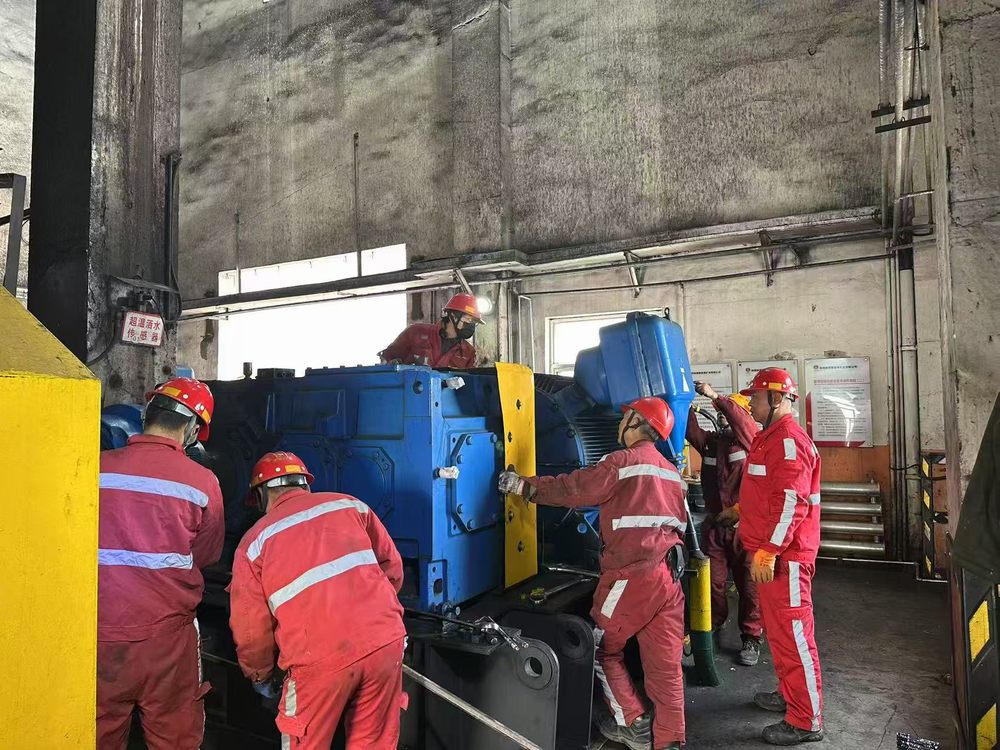 陜煤建設(shè)機(jī)電安裝公司曹家灘項(xiàng)目部高效完成檢修任務(wù)，筑牢安全生產(chǎn)防線