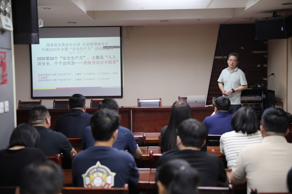 陜煤建設(shè)路橋分公司以宣傳為墨，繪就安全發(fā)展新圖景