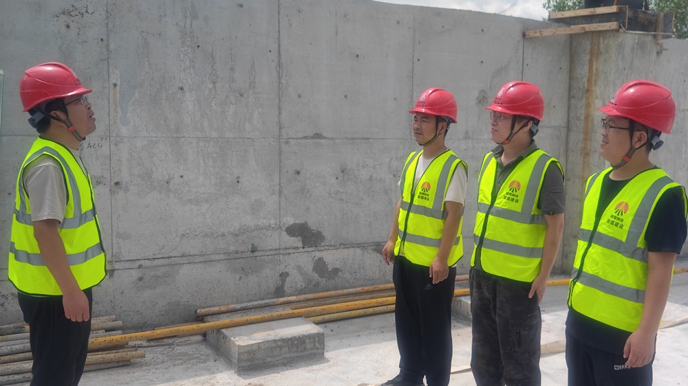 聞“汛”而動 以練筑防：陜煤建設(shè)路橋分公司彬長項(xiàng)目部防汛實(shí)戰(zhàn)演練顯真功