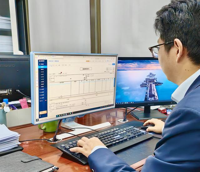 規(guī)尺之內(nèi)，煙火之外