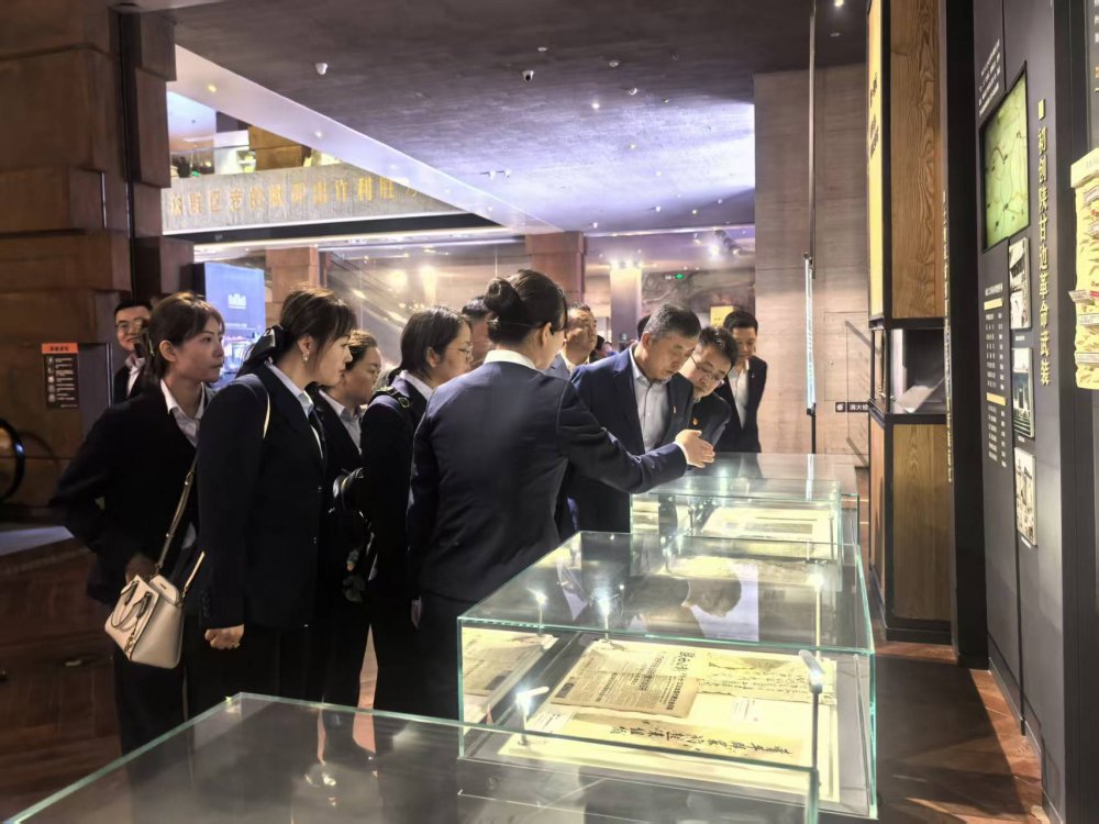 陜煤建設(shè)物資設(shè)備管理黨支部開展“緬懷革命英烈，傳承紅色基因”主題黨日活動(dòng)