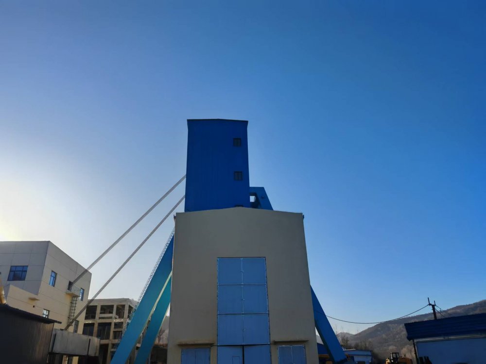 陜煤建設礦建三公司刷新封閉井架工程新標桿