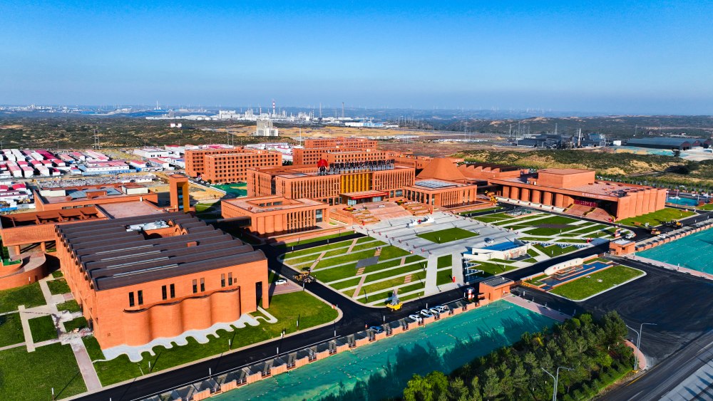 陜煤建設(shè)天工公司承建的榆林化學1#、2#宿舍樓工程順利通過竣工驗收