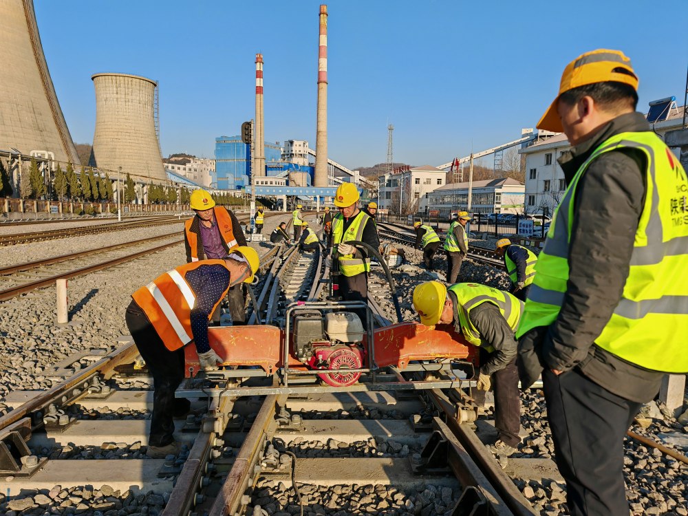 陜煤建設路橋分公司黃陵項目部多舉措謀劃新篇開新局